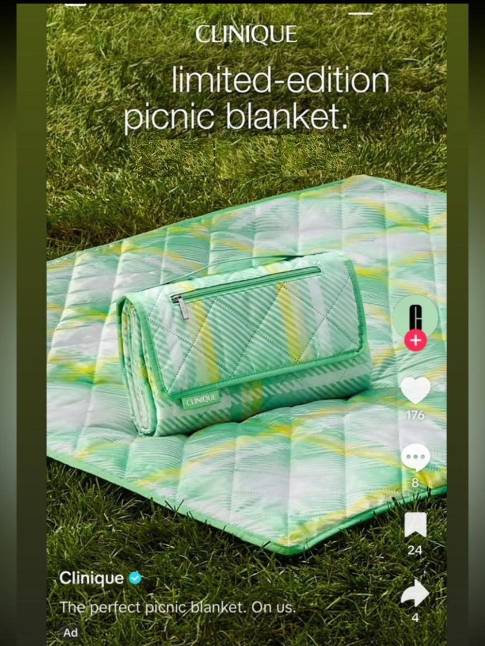 NWT Limited Edition Clinique Quilted Picnic Blanket